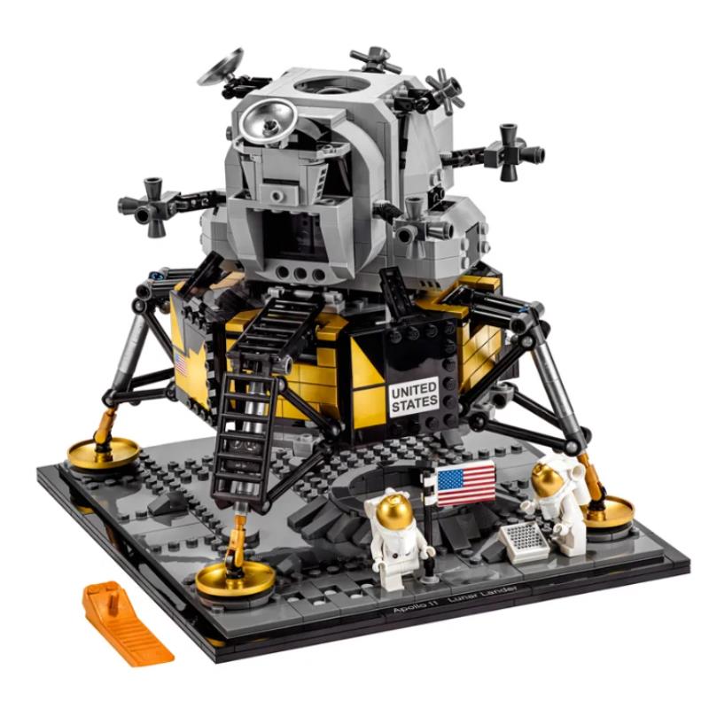 10266 - apollo 11 lunar lander