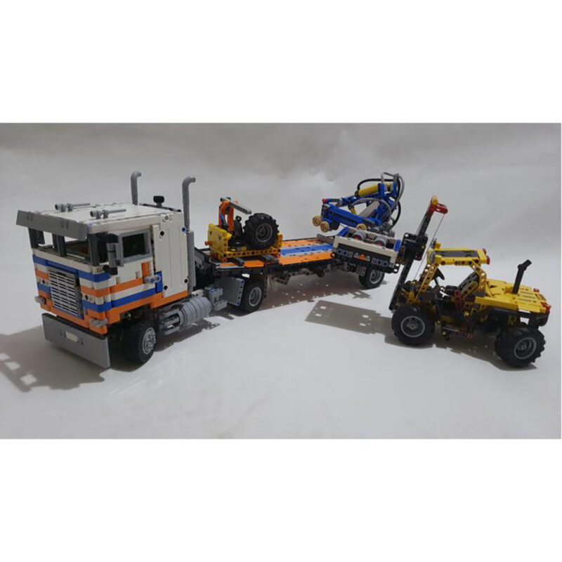 MOC-122921-Freightliner-und-Gelandestapler-Klemmbausteine-2