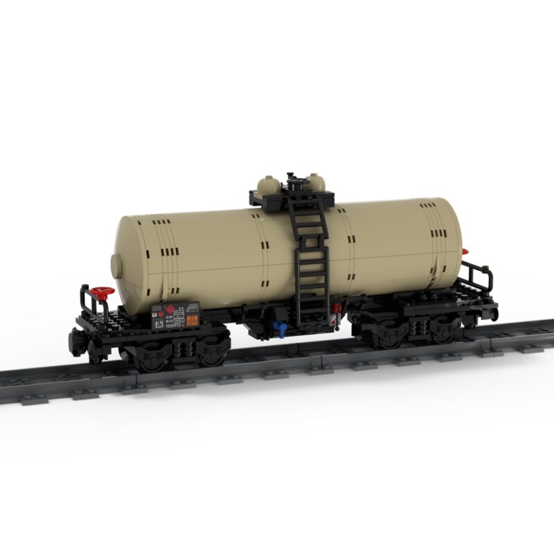 MOC-81220-Four-Axle-Oil-Tanker-Zug-Klemmbausteine-2