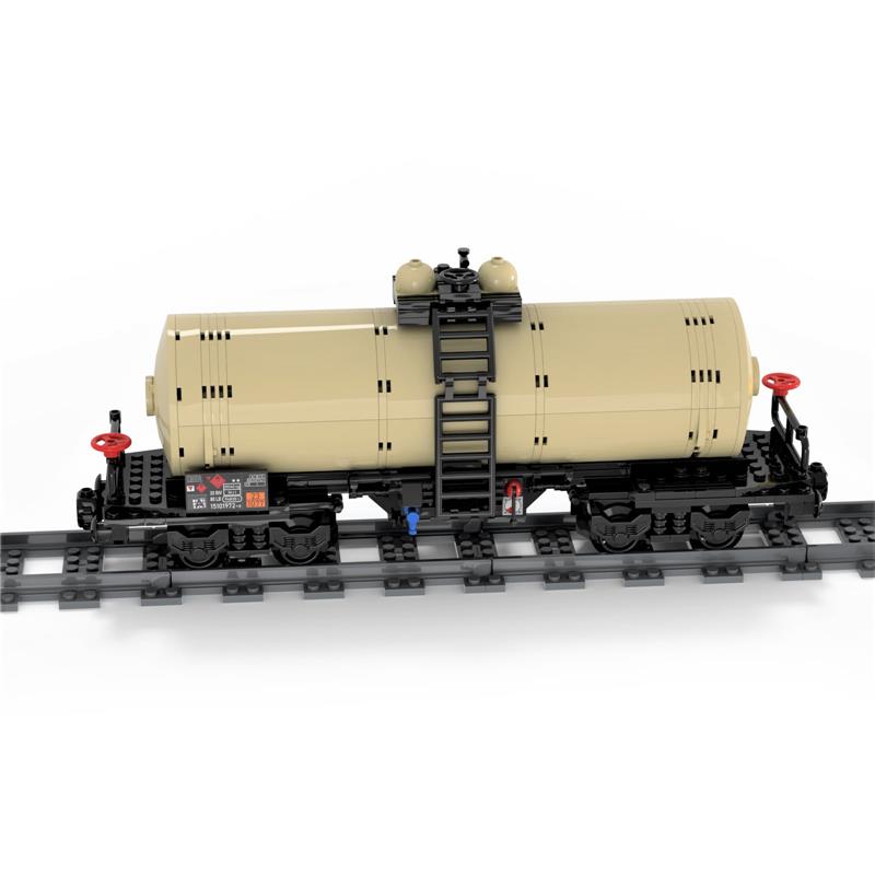 MOC-81220-Four-Axle-Oil-Tanker-Zug-Klemmbausteine