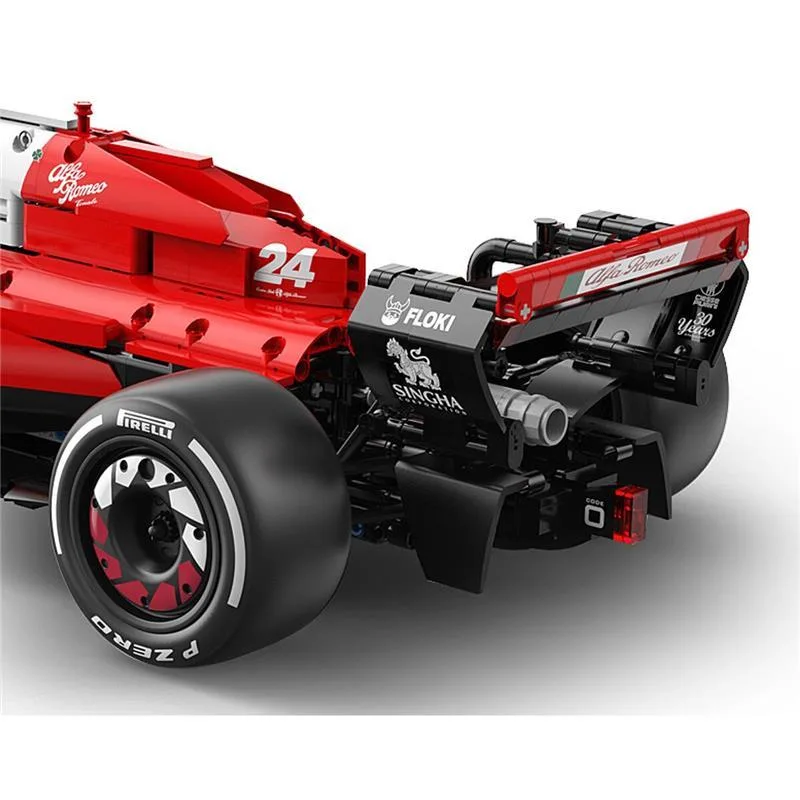 402805_alfa-romeo-f1-c42-1-8-rot-24ghz-bricks~10.jpg