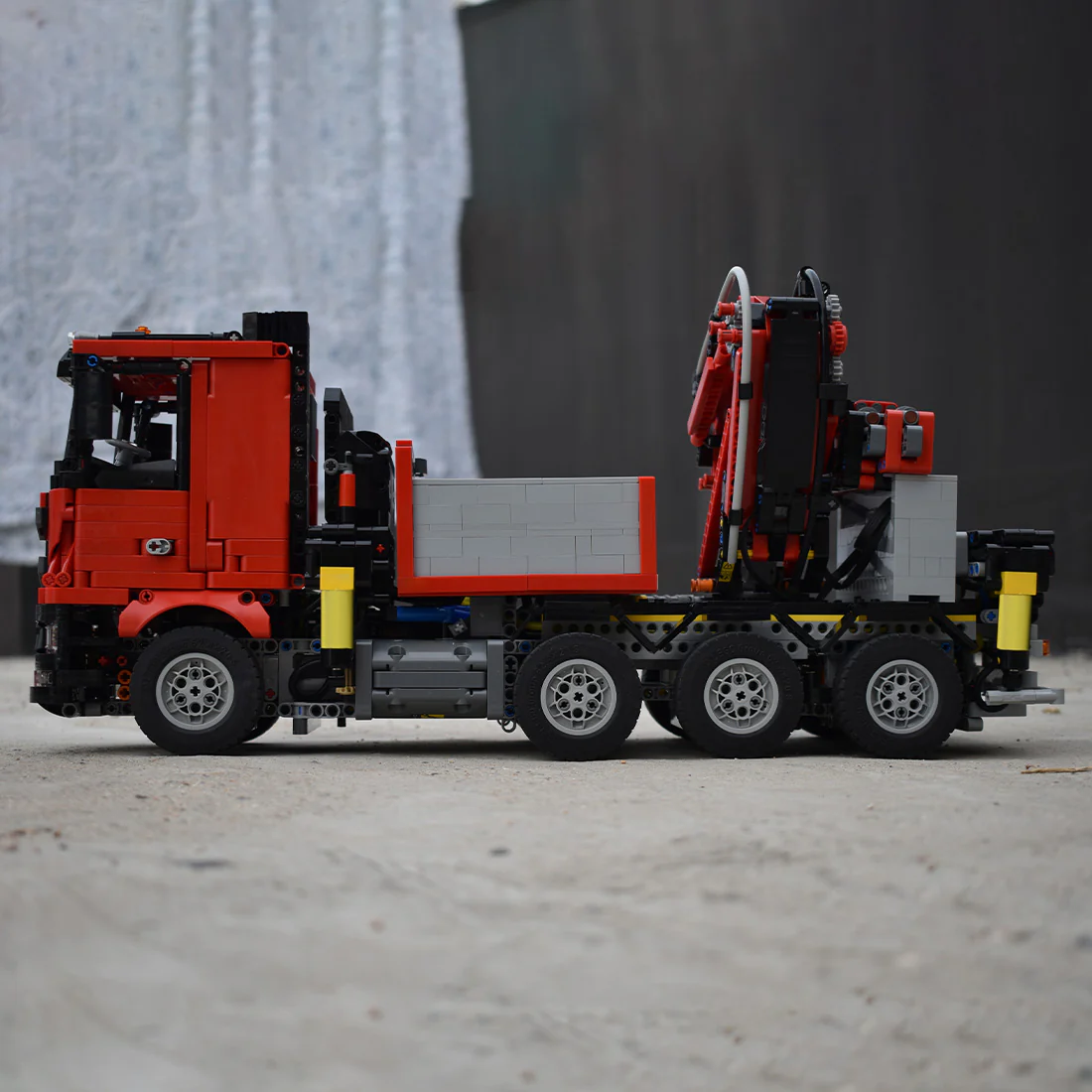 lesdiy-heavy-duty-hydraulic-crane-klemmbausteine-05.webp