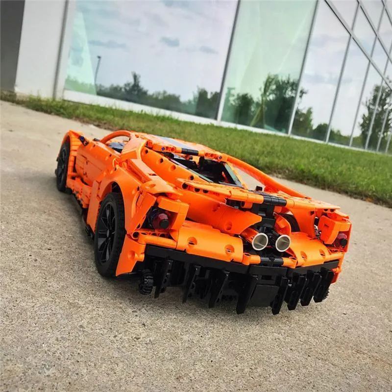 MOC-10792-FORD-GT-Klemmbausteine-4