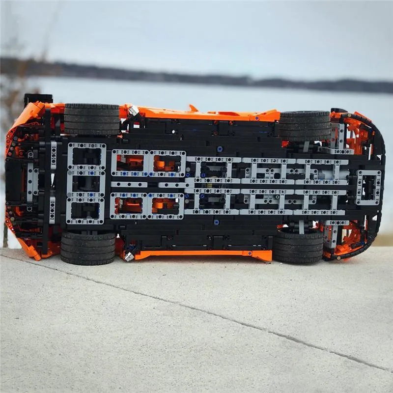 MOC-13655-Dodge-Viper-ACR-Klemmbausteine-5