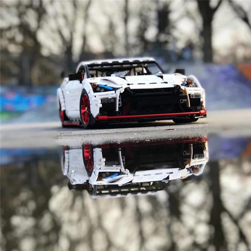 MOC-25326-Nissan-GT-R-Klemmbausteine-4