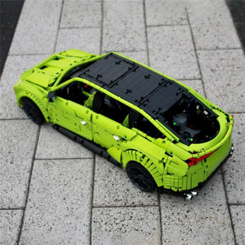 MOC-96212-Lamborghini-Urus-Klemmbausteine-3