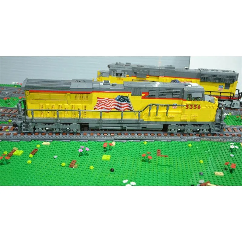 MOC-36031-Union-Pacific-ES44AC-Klemmbausteine-6