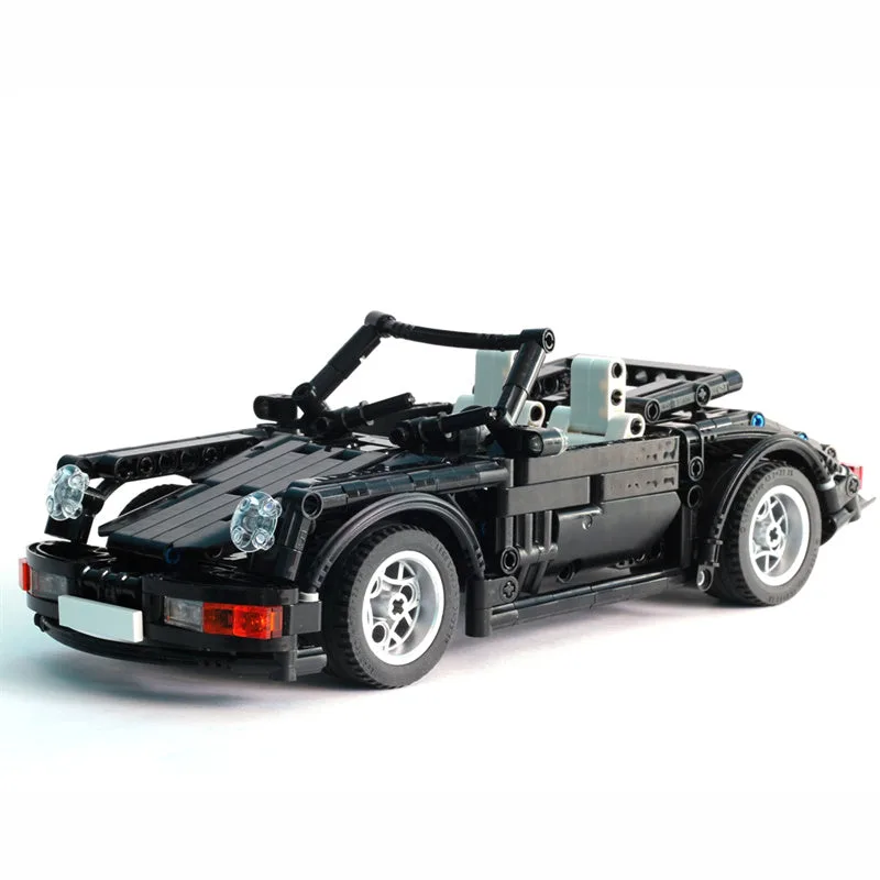 MOC-8013-Porsche-964911-Cabriolet