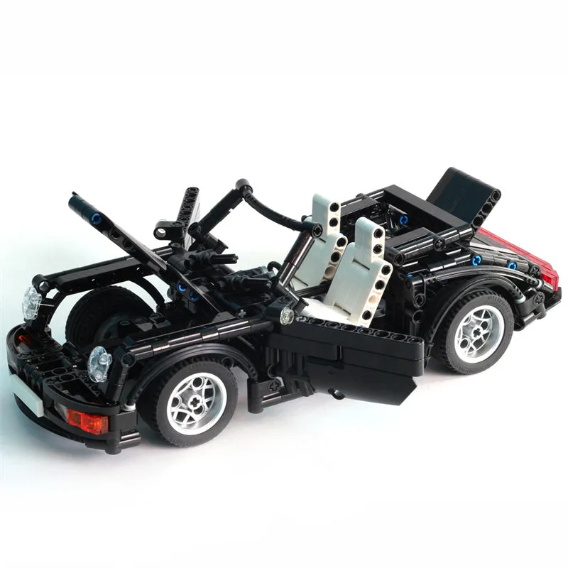 MOC-8013-Porsche-964911-Cabriolet-2