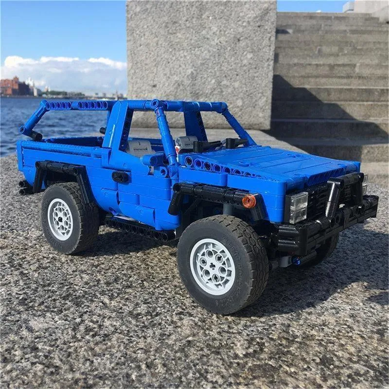 MOC-56024-Trophy-Trial-Truck-2
