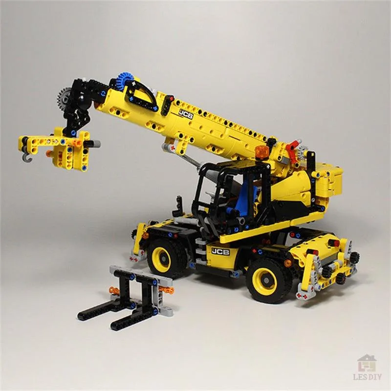 MOC-43871-Technik-JCB-Roto-Telehandler-2