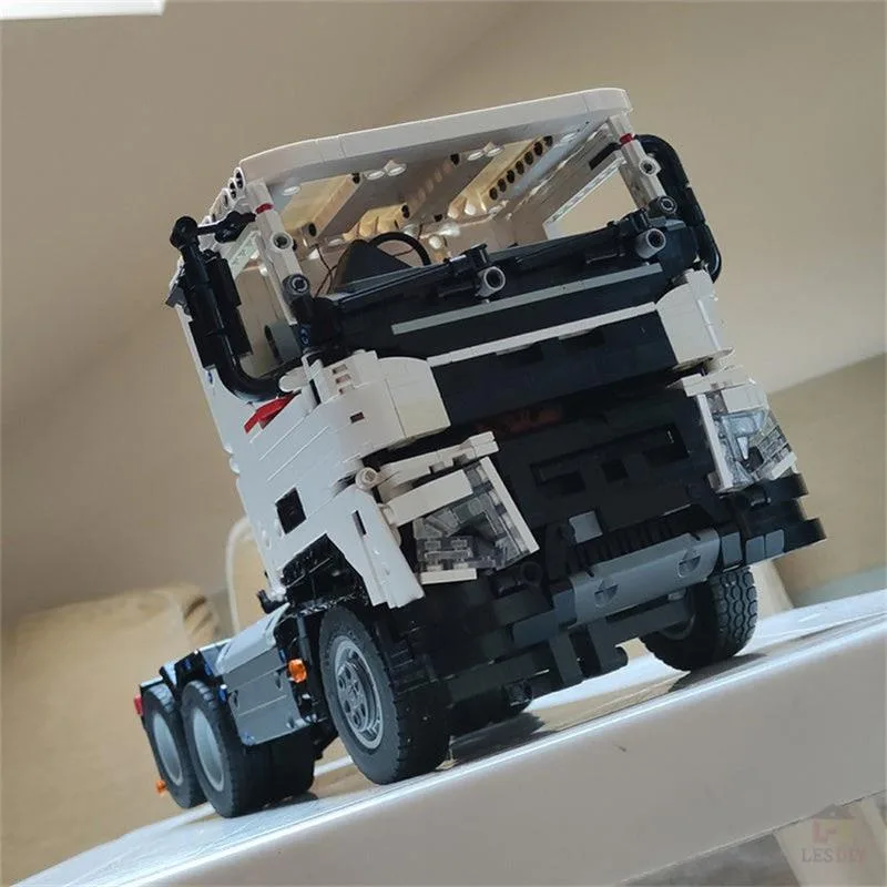 MOC-77580-Technik-Volve-FMX-6x4-Traktor-2
