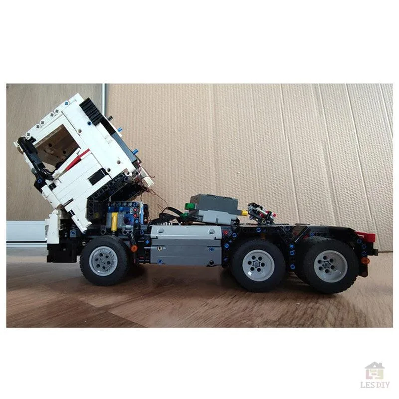 MOC-77580-Technik-Volve-FMX-6x4-Traktor-3