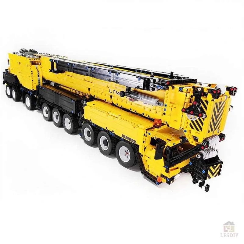 Custom-Bausteine-Technik-Liebherr-LTM1750-Kran-V3_0-mit-12-Motoren-5