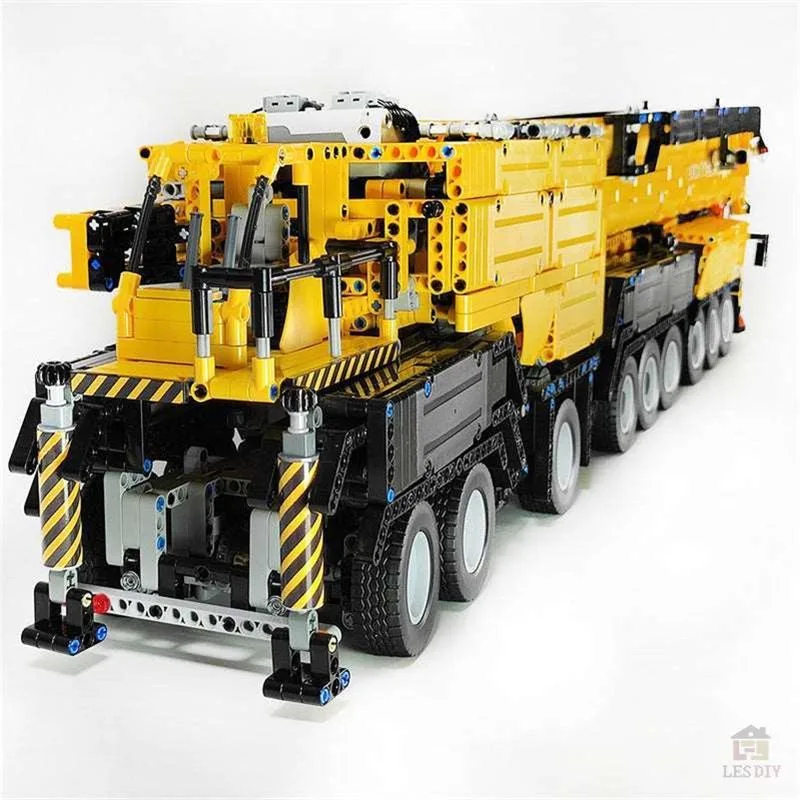 Custom-Bausteine-Technik-Liebherr-LTM1750-Kran-V3_0-mit-12-Motoren-8