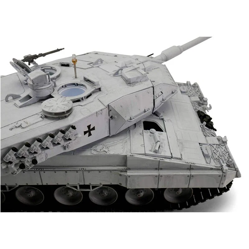 1-16-rc-leopard-2a6-ir-un~4.webp